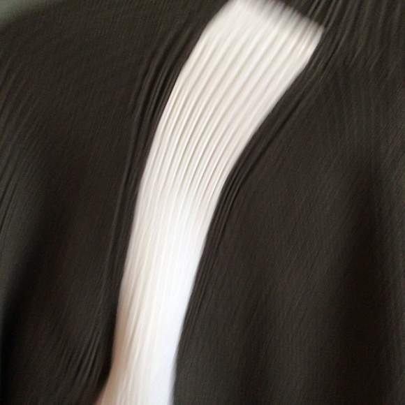 Ladies Full Zip sweater olive green with cream and tan panels size large - Picture 7 of 8